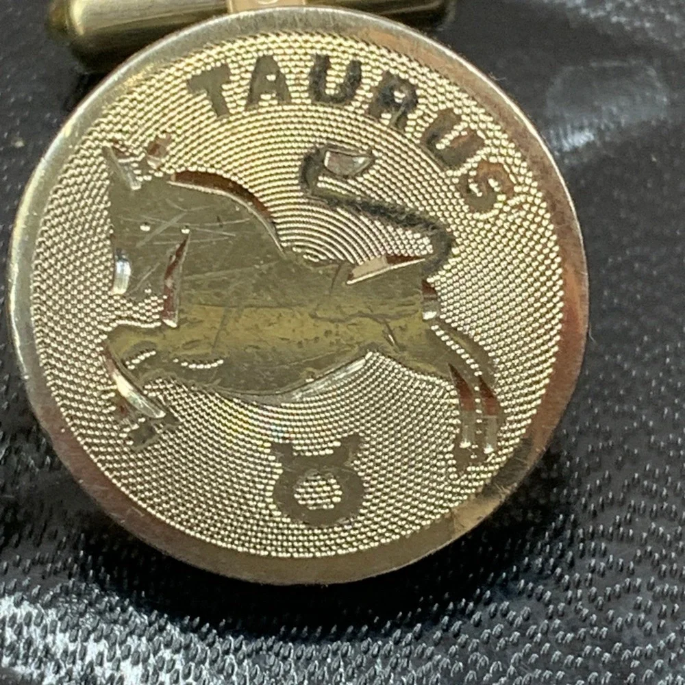Vintage Destino Taurus Zodiac‎ Sign Gold Tone Cufflinks Men's Astrology Jewelry